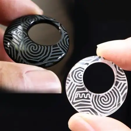 【Do_goods】縄文土器の文様を刻む 水晶とオニキス アミュレット 659-990【配送不可地域：離島・沖縄県】【1565336】