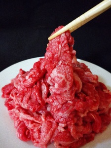 伊万里牛 切り落とし　500g すき焼き 牛丼 カレーにも 007-J1763