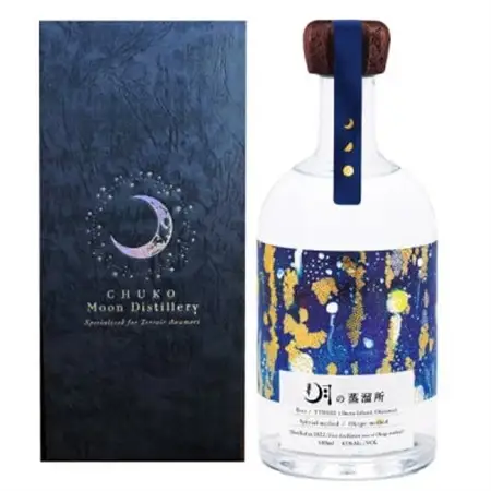 【伊平屋島産米使用】月の蒸溜所43度 500ml 2025IWSC＆ISC最高賞トロフィー受賞【1709324】
