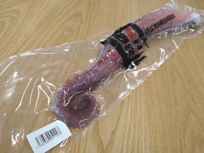 冷凍ゆでだこ（足）　900g以上【たこ　蛸　タコ　タコ足　たこ脚　マダコ　真蛸　まだこ　刺身　刺し身　ボイル　簡単　便利　冷凍　茹で　国産　太平洋産　無添加　北海道産】(0111)
