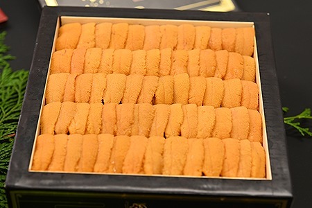 エゾバフンウニ250g(赤化粧箱・黒化粧箱)各1折 E-29002