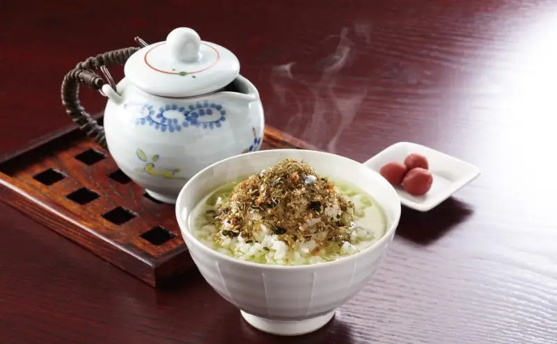 若生昆布(わかおいこんぶ)ふりかけ (25g×10袋) 春採れ一年昆布を使用 井口食品 いのくち 【福岡市内製造】 ご飯 弁当  海苔 常温