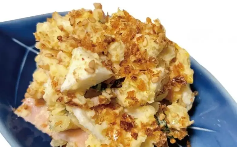 燻製(くんせい)ごまかつおふりかけ(27g×10袋)  添加物不使用 かつお節使用 井口食品 いのくち スモーキーなふりかけ 【福岡市内製造】 ご飯 弁当 常温