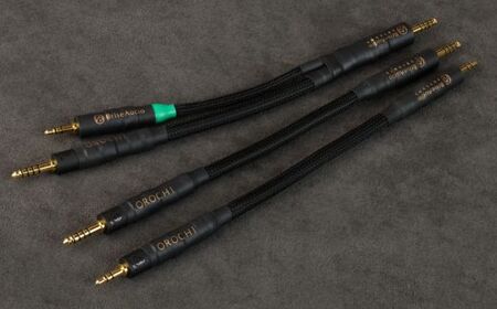 OROCHI-MINI Ultimate ポータブルオーディオ用ラインケーブル (3.5mm to 3.5mm)【ブリスオーディオ】