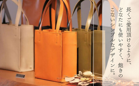 【Akanece】《シュリンクレザー》本革トートバッグ 〈グリーン〉