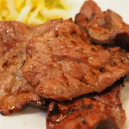 牛肉バラエティーセット 1kg(カルビ・中落カルビ・タン・マルチョウ 各種250g)【配送不可地域：離島】【1725884】