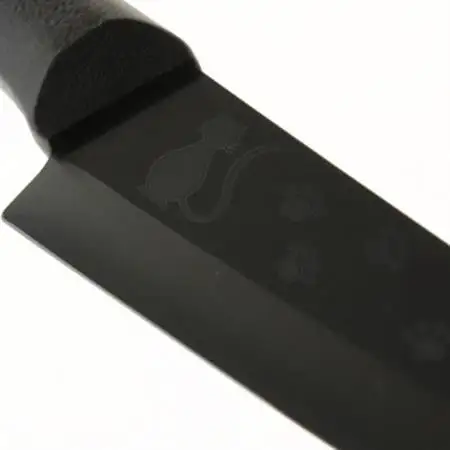 フォーエバー　彫刻黒セラミック包丁　ネコ　黒ハンドル　150mm【配送不可地域：沖縄県】【1726313】