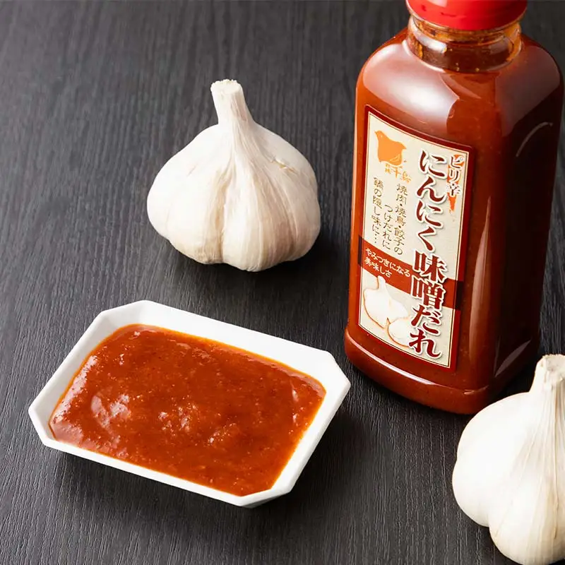 北陽千鳥ソース ピリ辛にんにく味噌だれ360g 8本 ピリ辛 甘め 調味料 万能調味料 たれ つけだれ 大蒜 にんにく ニンニク 味噌 みそ 辛味噌 辛い 焼肉 肉 焼鳥 餃子 鍋 自宅用 家庭用 栃木県 足利市  F7Z-1873
