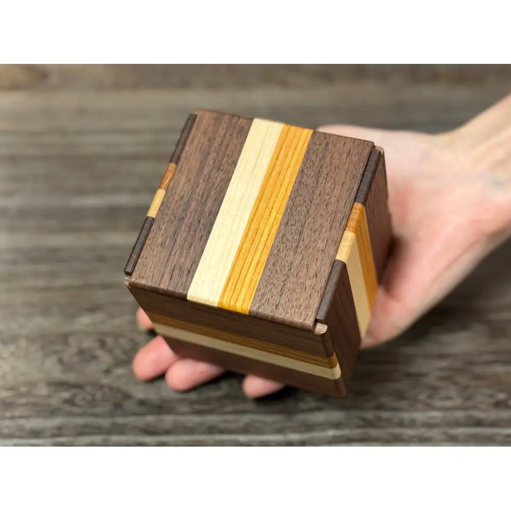 箱根寄木細工 新秘密箱II】新しい形の秘密箱 からくり箱【 小物入れ