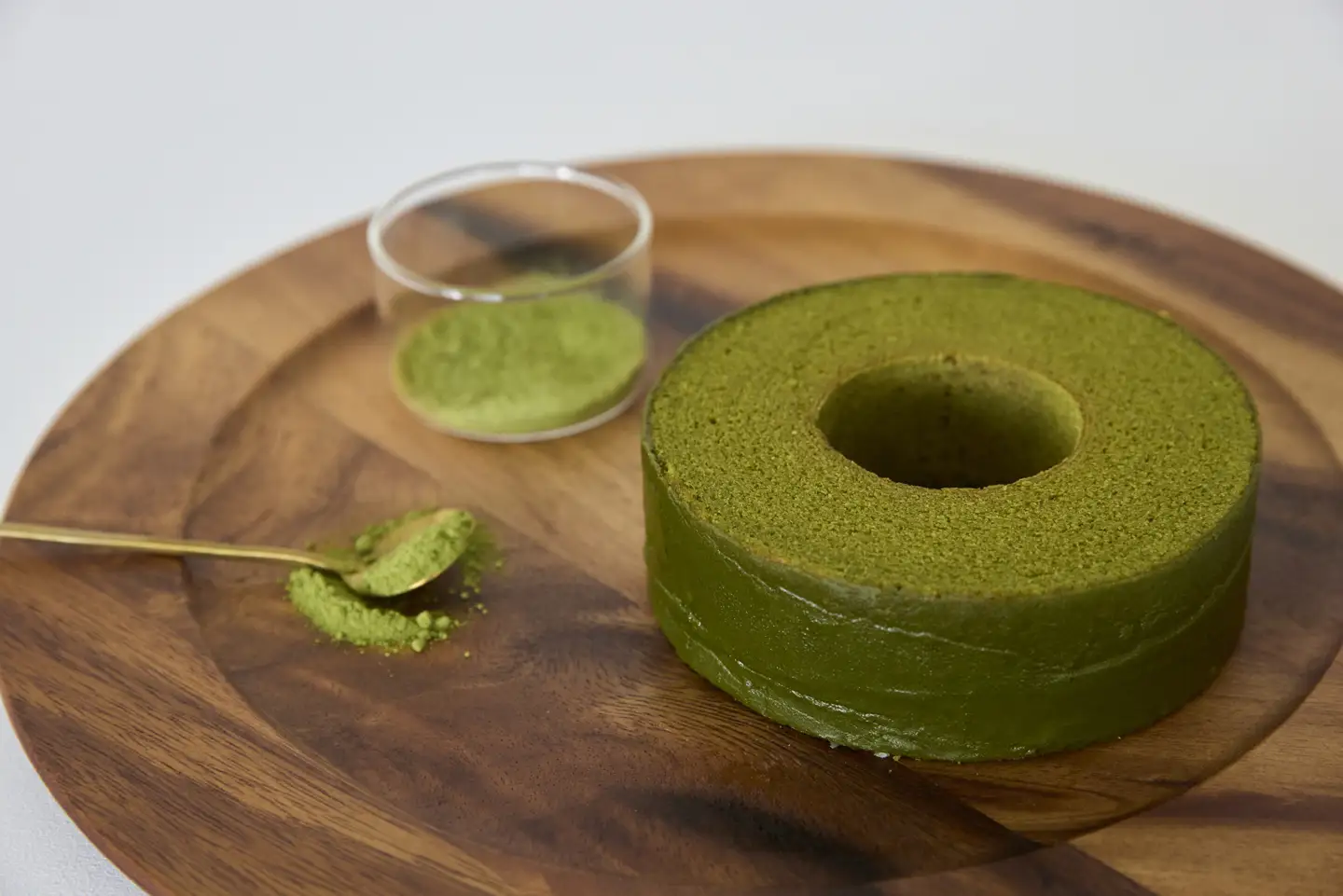 バウムクーヘン 2種(各1個入) ギフトBOX ふじだより 緑茶 ほうじ茶 ソフト ハード ホール お茶味 有機JAS認定 食べ比べ おやつ お菓子 スイーツ スウィーツ 贈答 プレゼント 贈り物 ギフト お土産 手土産 おしゃれ 常温 静岡県 富士市 omotte [sf130-004]