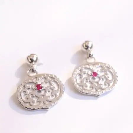 【Do_goods】 古墳時代の造形美　『心葉形杏葉』ルビー ピアス 659-873-R【配送不可地域：離島・沖縄県】【1490356】
