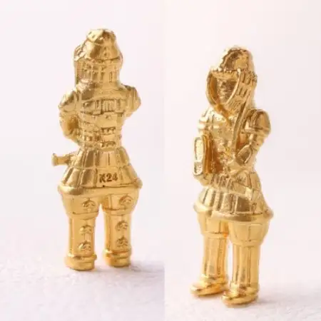 【Do_goods】純金製! 指先に乗る米粒サイズの「埴輪 挂甲の武人」659-980【配送不可地域：離島・沖縄県】【1565332】