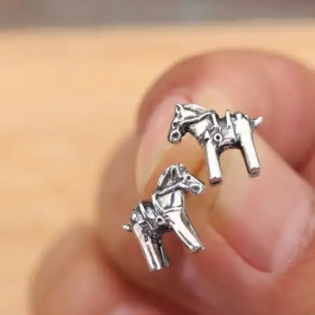 【縄文アクセサリーDo_goods】SILVER　925製コメ馬形埴輪ピアス　700-093【配送不可地域：離島・沖縄県】【1670975】