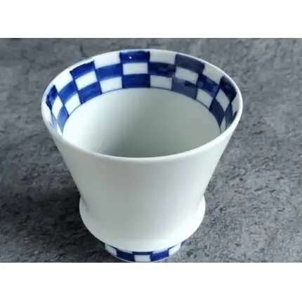 有田焼 至高の焼酎グラス 市松【松尾陶器】食器 器 うつわ 酒器 焼酎グラス グラス お酒 食器 器 うつわ 磁器 陶磁器 コップ カップ 染付 20000円 A20-664