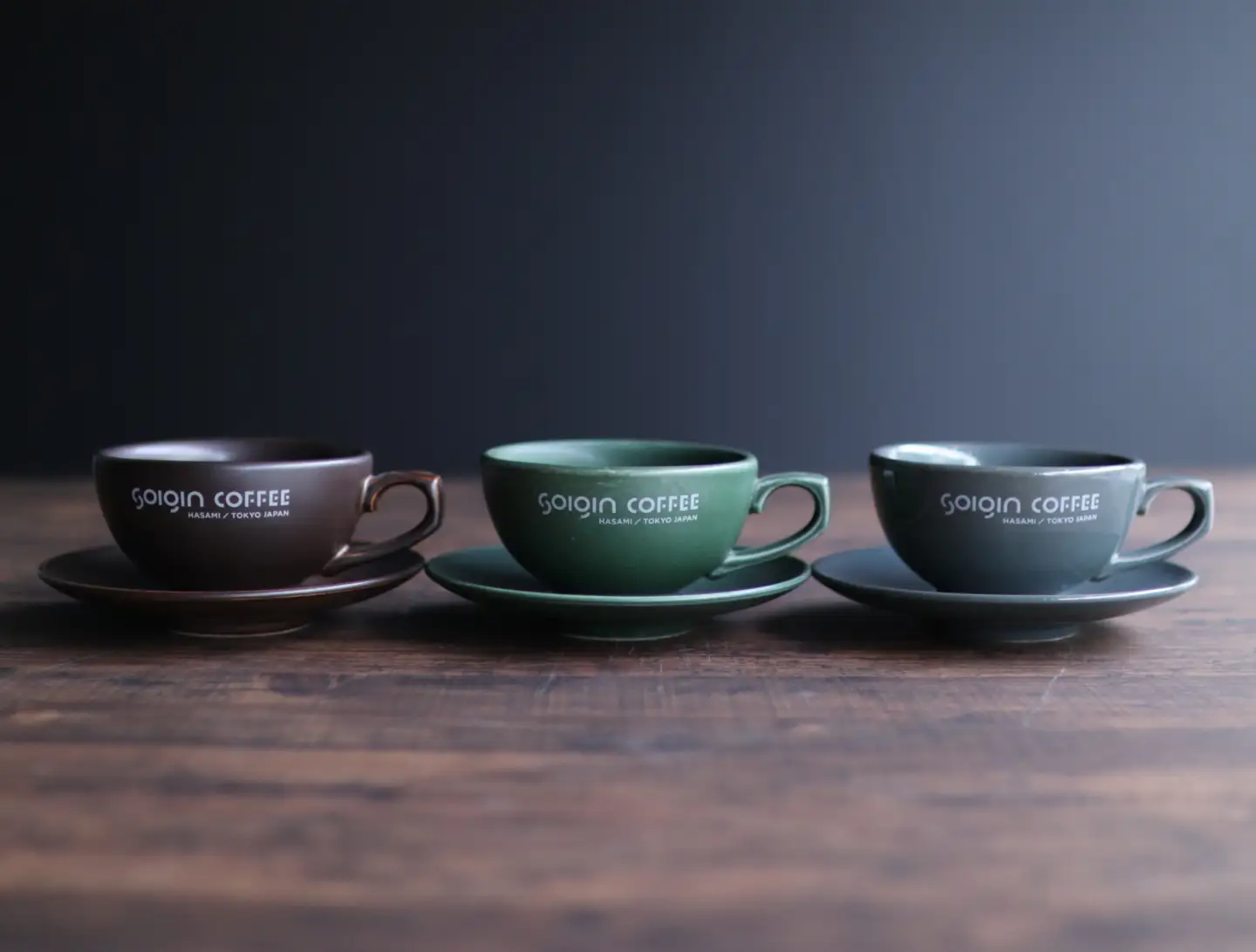 【有田焼】SOIGIN COFFEE　ロゴ入りラテカップ&ソーサーセット（グレー）