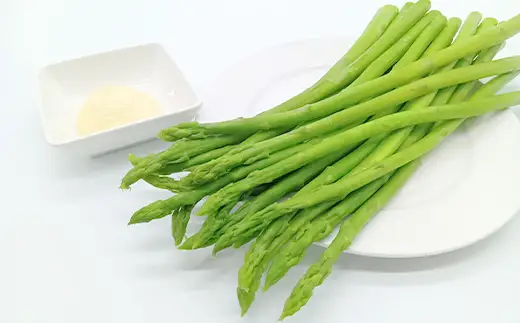 名産！ 西会津町 アスパラ 約1kg 新鮮 野菜 アスパラガス 夏の彩り 食品 旬の味わい 予約販売 F4D-2397