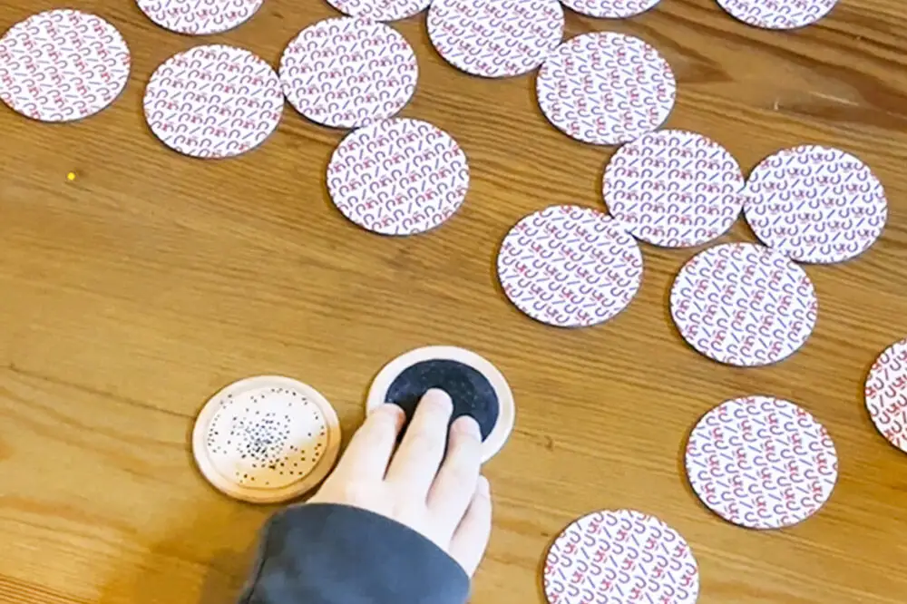 カードゲーム 南部せんべい神経衰弱 「つーつか」