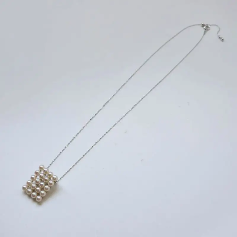 真珠 ネックレス 4.0mm～ 4.4mm シルバー 約45cm スライド 式 パール アコヤ 2WAY ベビーパール アクセサリー ジュエリー ファッション 冠婚葬祭 慶事 誕生日 結婚式 記念日 お祝い 贈答用 贈り物 ギフト プレゼント 普段使い おしゃれ カジュアル / シャープに装う２WAYスクエアパールネックレス
