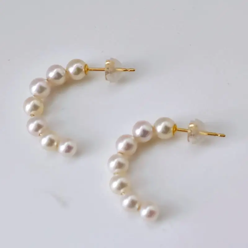 真珠 ピアス 4.0mm～ 4.9mm K18 18金 半円 フープピアス パール アコヤ アクセサリー ジュエリー ファッション 冠婚葬祭 慶事 誕生日 結婚式 記念日 お祝い 贈答用 贈り物 ギフト プレゼント 普段使い おしゃれ カジュアル / ベビーパールで遊ぶ、半円フープピアス