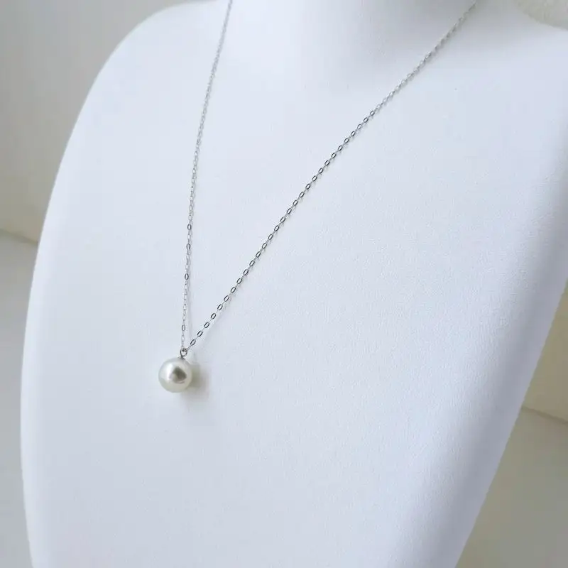真珠 ペンダント 8.5mm Pt850 約40cm グレー パール アクセサリー ジュエリー ファッション 冠婚葬祭 慶事 誕生日 結婚式 記念日 お祝い 贈答用 贈り物 ギフト プレゼント 普段使い おしゃれ カジュアル / 上品な色味に心惹かれる、シルバーグレープラチナペンダント
