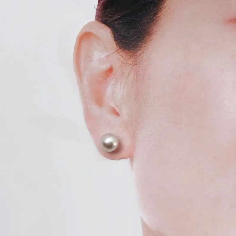 真珠 ピアス パール アクセサリー ジュエリー ファッション 7.5mm K14WG 国産 あこや 冠婚葬祭 慶事 誕生日 結婚式 記念日 お祝い 贈答用 贈り物 ギフト プレゼント 普段使い おしゃれ カジュアル 三重県 伊勢 志摩市 / カジュアルにフォーマルに大活躍、ナチュラルグレーのパールピアス & イヤリング (ピアス)
