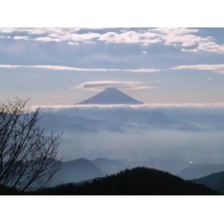【ツアー参加券(4名様まで)】地元の登山ガイドとのぼる! 秩父多摩甲斐国立公園　乾徳山【1725219】