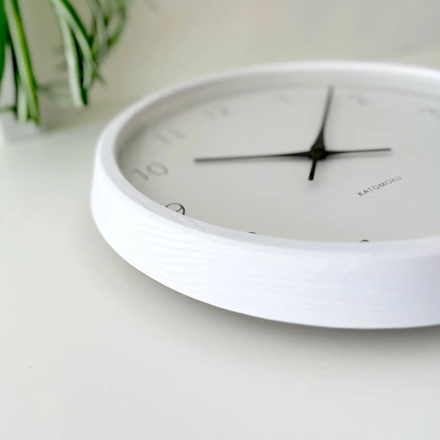 KATOMOKU muku clock 7 ≪km-60WHRC≫ホワイトアッシュの無垢材の木枠電波時計(ホワイト)【B-25-WH1】
