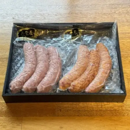 【今帰仁アグー専門店 長堂屋】こだわりの今帰仁アグーソーセージ食べ比べ(プレーン＆スモーク)【配送不可地域：離島】【1732253】