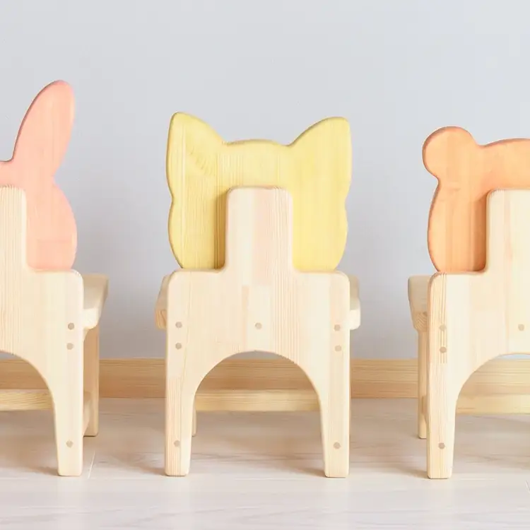 木製キッズチェア 『こども椅子』（ねこ バナナ色） │パイン材 ハンドメイド 子供用 キッズチェア おしゃれ 子供用家具 WoodPark 和歌山県美浜町