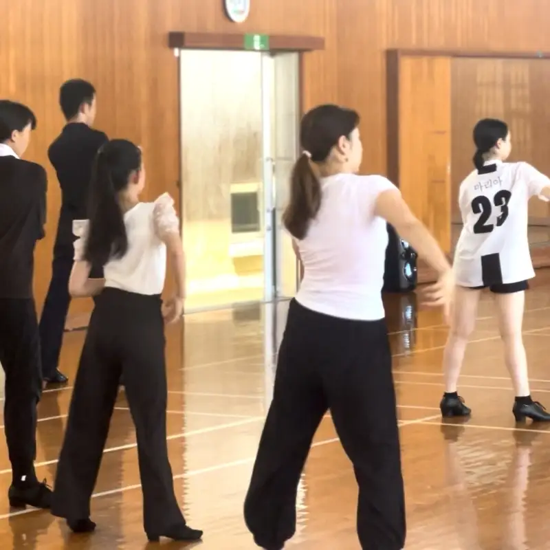 社交ダンスレッスン（ベーシック6ヶ月）【dshj0004】