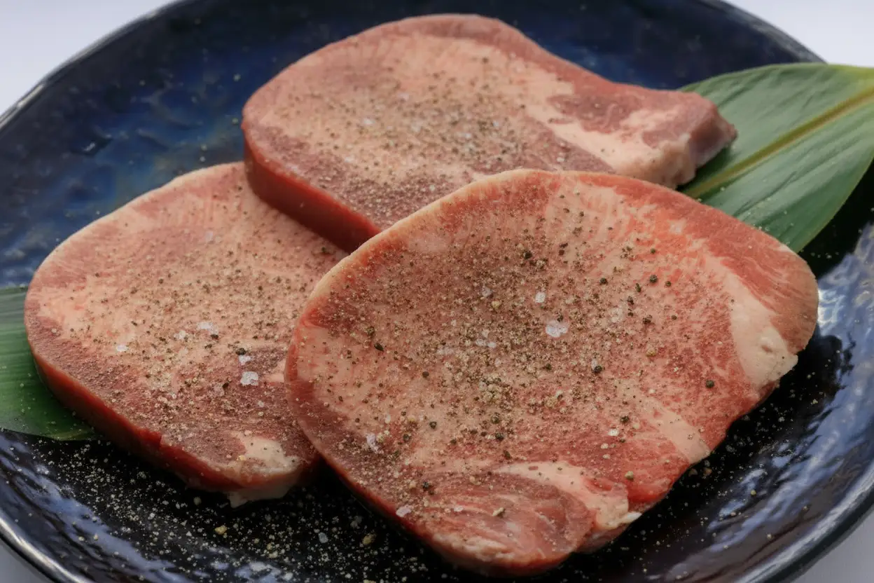 牛タン 厚切り 味噌味・塩味 食べ比べ 4パック 肉 牛肉 牛たん 牛タン塩 味噌 冷凍 焼肉 BBQ アウトドア バーベキュー 厚切り タン D0560 岩手県 北上市 ヤマトフードサービス