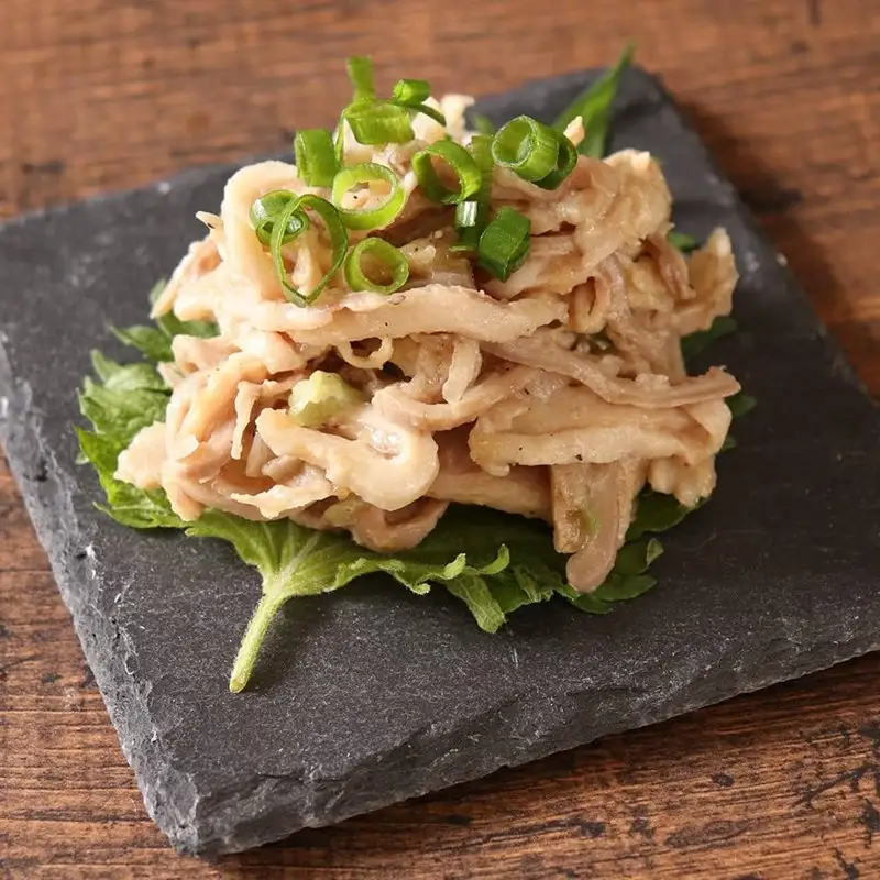 【国産牛使用】肉屋が作ったこだわりのもつ鍋(酢もつ付)(醤油味/3-4人前)【A6-049】
