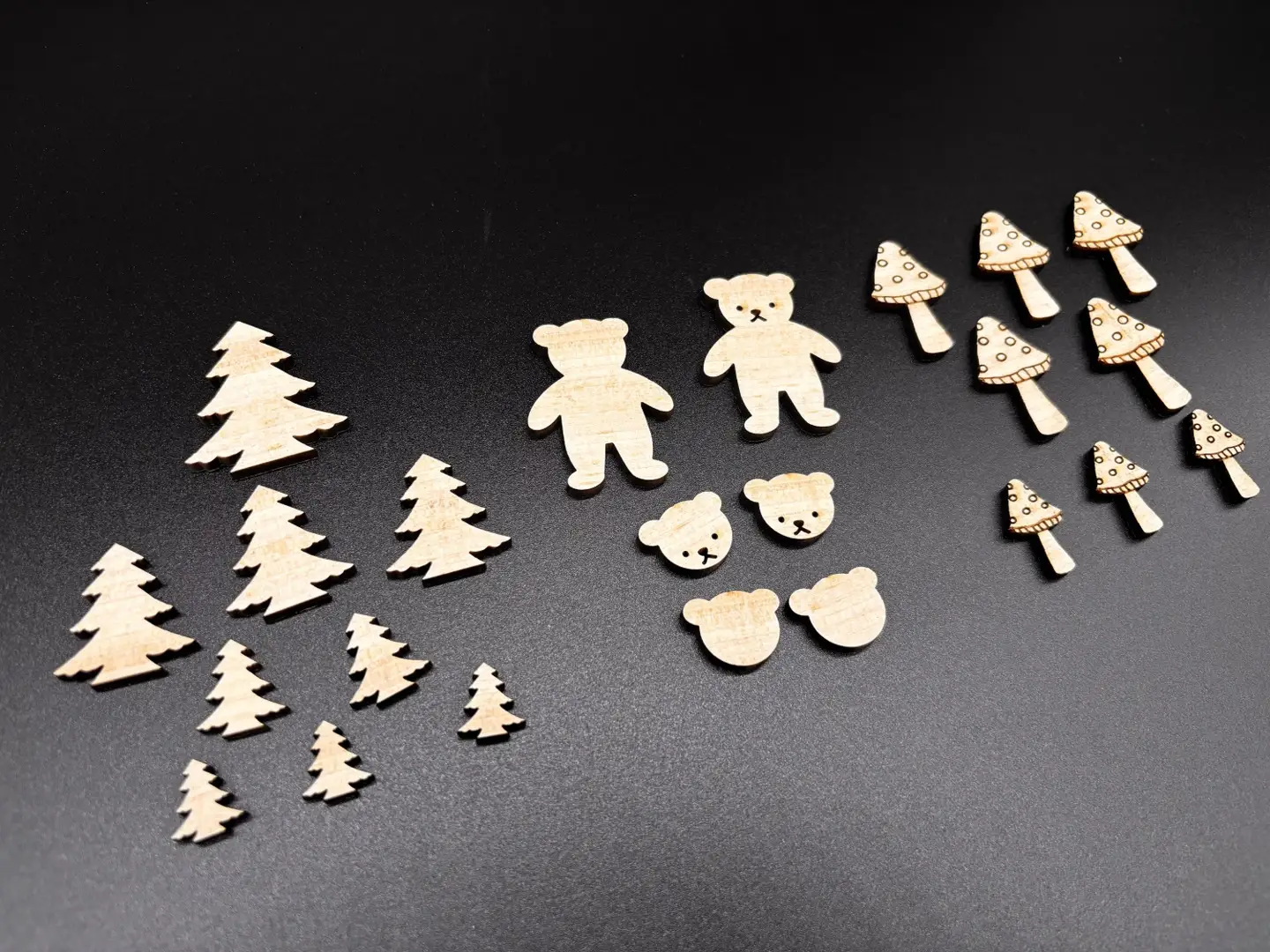 西川材を使った木のステッカー「Wooden Sticker（山セット）」