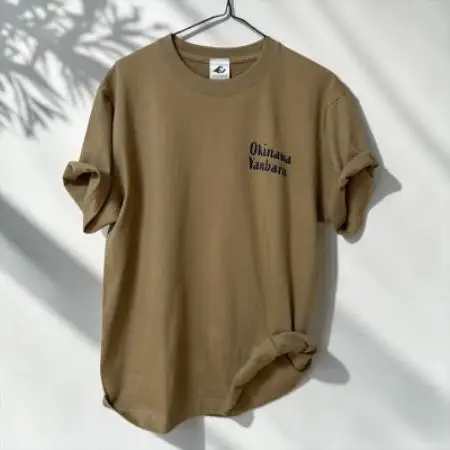 やんばるの自然を纏う オリジナルデザインTシャツ(カーキ/Mサイズ)【1732937】
