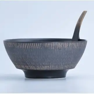 有田焼 究極のラーメン鉢（レンゲ付）黒釉飛び鉋【まるぶん】食器 器 うつわ 磁器 陶磁器 麺鉢 ラーメン鉢 丼 丼ぶり どんぶり シンプル モダン A35-708