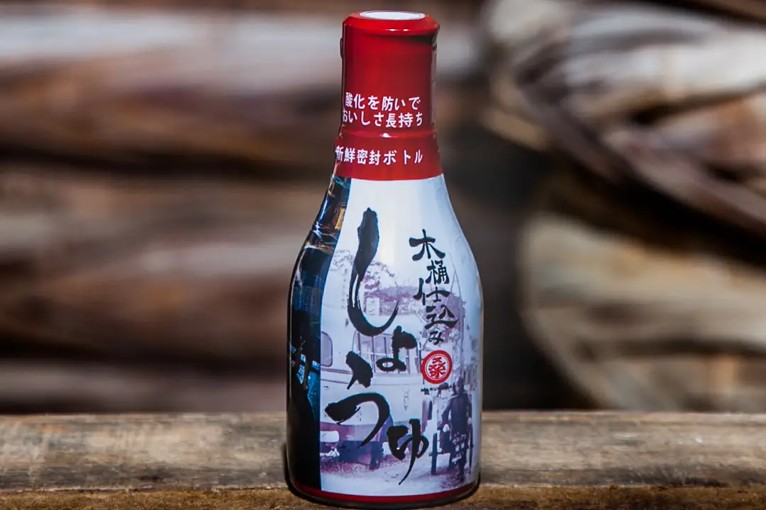 木桶で仕込む地産醤油 しょうゆ ・ ぽん酢 ・ 玉子かけ ・ 防府天満宮コラボ ・ トートバッグじゃけーねセット 桑田醤油有限会社 山口県 防府市 A-F35 醤油 詰め合わせ 調味料 ぽん酢 ギフト 木桶仕込み 天然醸造 トートバッグ 甘口 濃厚 ご当地