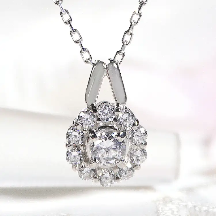 ネックレス プラチナ PT900 ダイヤモンド 0.35ct 取り巻き フラワー ペンダント 【f218-pt】 [オーダーメイドジュエリーメイ 山梨県 韮崎市 20745463]