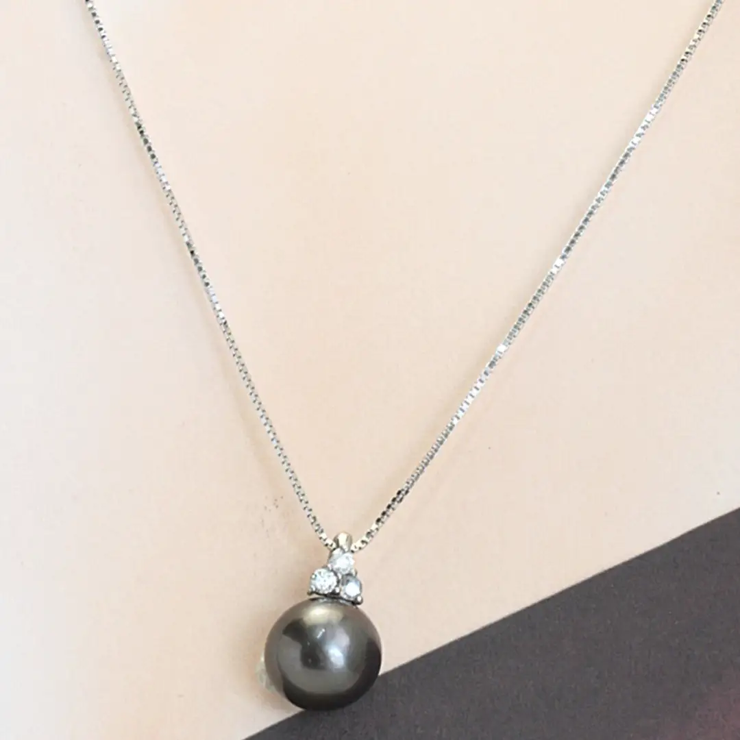 Pt950 黒蝶真珠 ペンダント 11mm ダイヤ 3石 0.20ct 黒蝶貝 南洋真珠