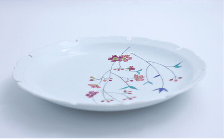 有田焼 雪輪皿22cm しだれ桜文【赤絵白磁硯処 雪月花】食器 うつわ 器 磁器 陶磁器 皿 飾り皿 プレート メインプレート 雪輪皿 雪輪 花 桜 さくら 手描き A45-323