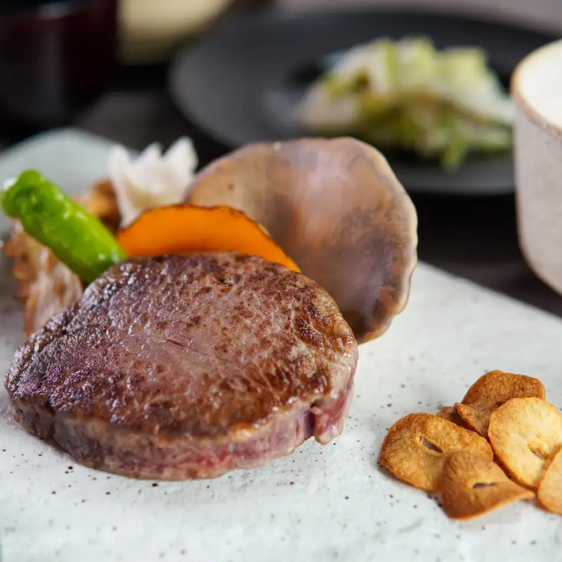 【豪州産ステーキと海鮮を堪能！ペアディナー券】ニュー松坂布施本店ディナーコースペアお食事券