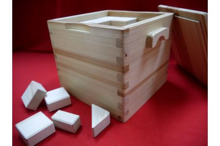 1歳のお誕生日プレゼントに最適！知育玩具【熊野杉の箱型の積み木（68P）】木のふるさとで生まれたぬくもりの逸品【kmkn0003】