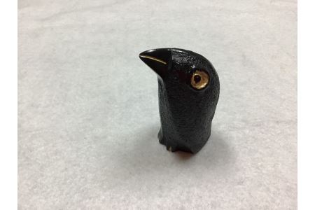 那智黒石のまち熊野【仮谷梅管堂の八咫烏（やたがらす）の置物】【kmkn0023】