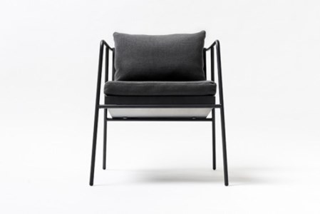 【FIL】ダイニングチェア -スミ リミテッド- MASS Series Dining Chair -SUMI LIMITED-　小国杉 椅子 チェア 背もたれ 肘掛 クッション インテリア 家具 木製 無垢材 天然木 炭 黒 受注生産 おしゃれ リビング ダイニング ギフト Foreque 熊本 阿蘇 南小国町 送料無料