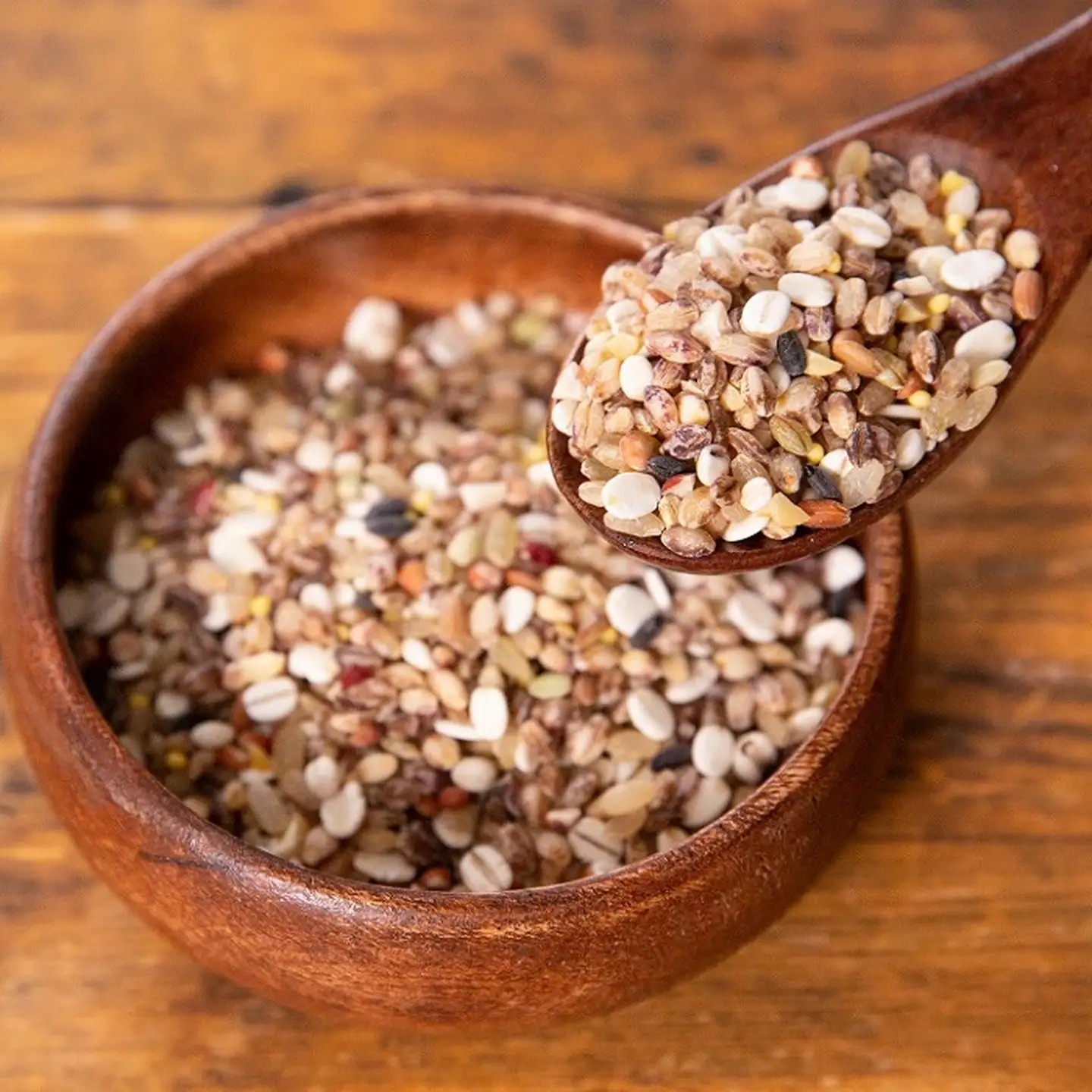 国産 十六穀米 800g 雑穀米 佐賀県産 もち麦 穀米 米 こめ 旬菜舎さと山：B100-006