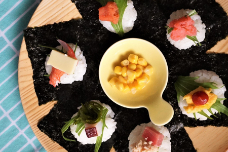 【口どけ良し 香り良し】のり みちのく寒流のり・一番摘み（10枚×7袋） [小野徳 宮城県 気仙沼市 20564857]