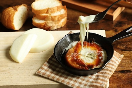 【京丹波のチーズ】焼いて食べるチーズ さけるチーズ詰め合わせ 国産 生乳 ナチュラル チーズ カチョカバロ モッツァレラチーズ おつまみ 料理 サラダ ご当地グルメ お取り寄せ 京都 丹波 京丹波町 [015MS002]
