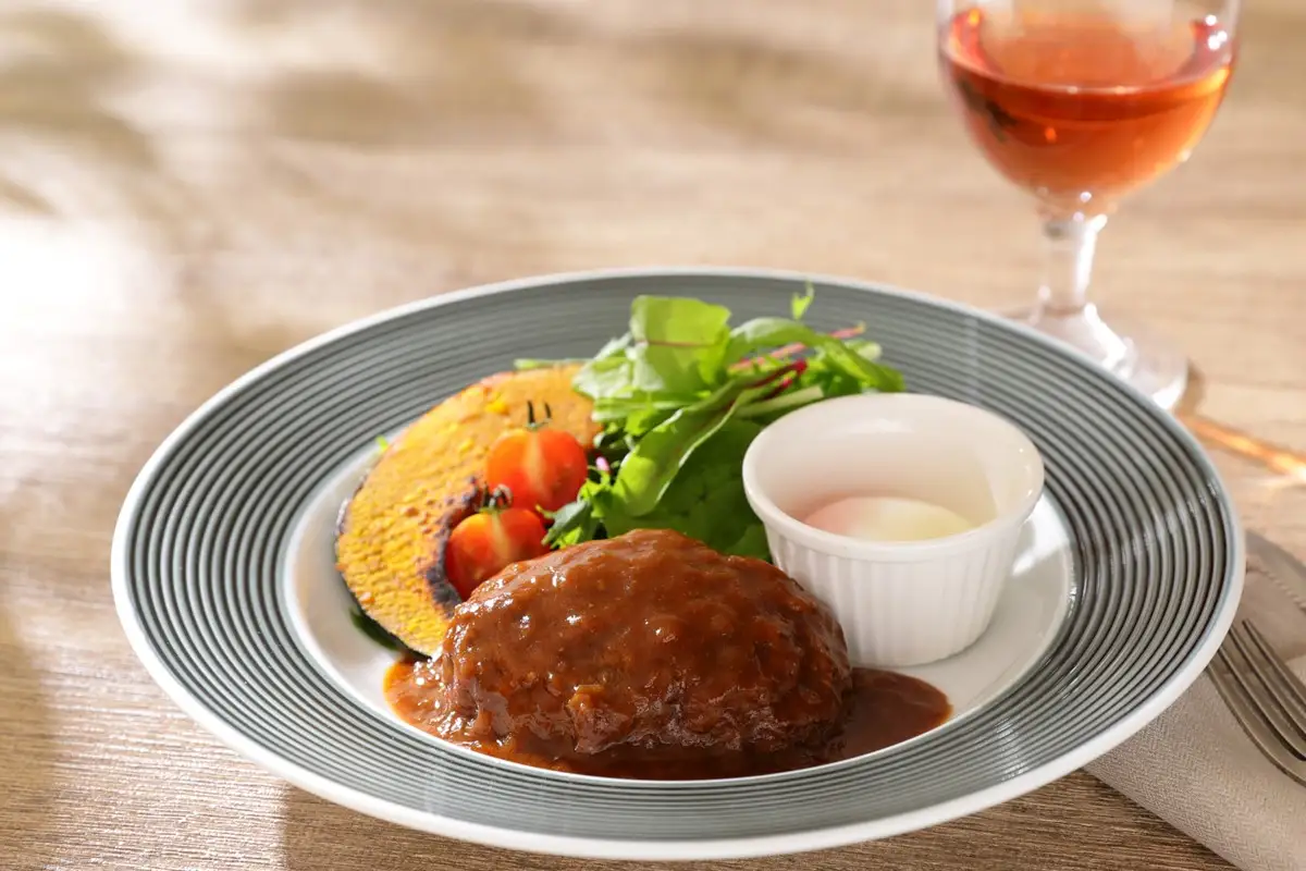 【ハンバーグ】黒にんにくと京たんくろ和牛のハンバーグ　（210ｇ×3袋）デミグラスソース付 牛肉