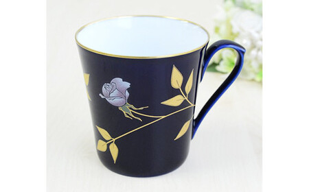 有田焼 薔薇 ペアマグカップ【香蘭社】マグカップ ホワイト 瑠璃色 ロイヤルブルー バラ 伝統工芸 ギフト AA40-312