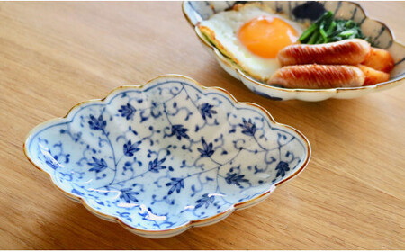 有田焼 菱型菊割向付 流水花・花唐草 2個セット【まるぶん】食器 器 うつわ 磁器 陶磁器 皿 プレート 取皿 盛皿 2枚 セット 染付 青 藍 ブルー 電子レンジ対応 35000円 AA35-337