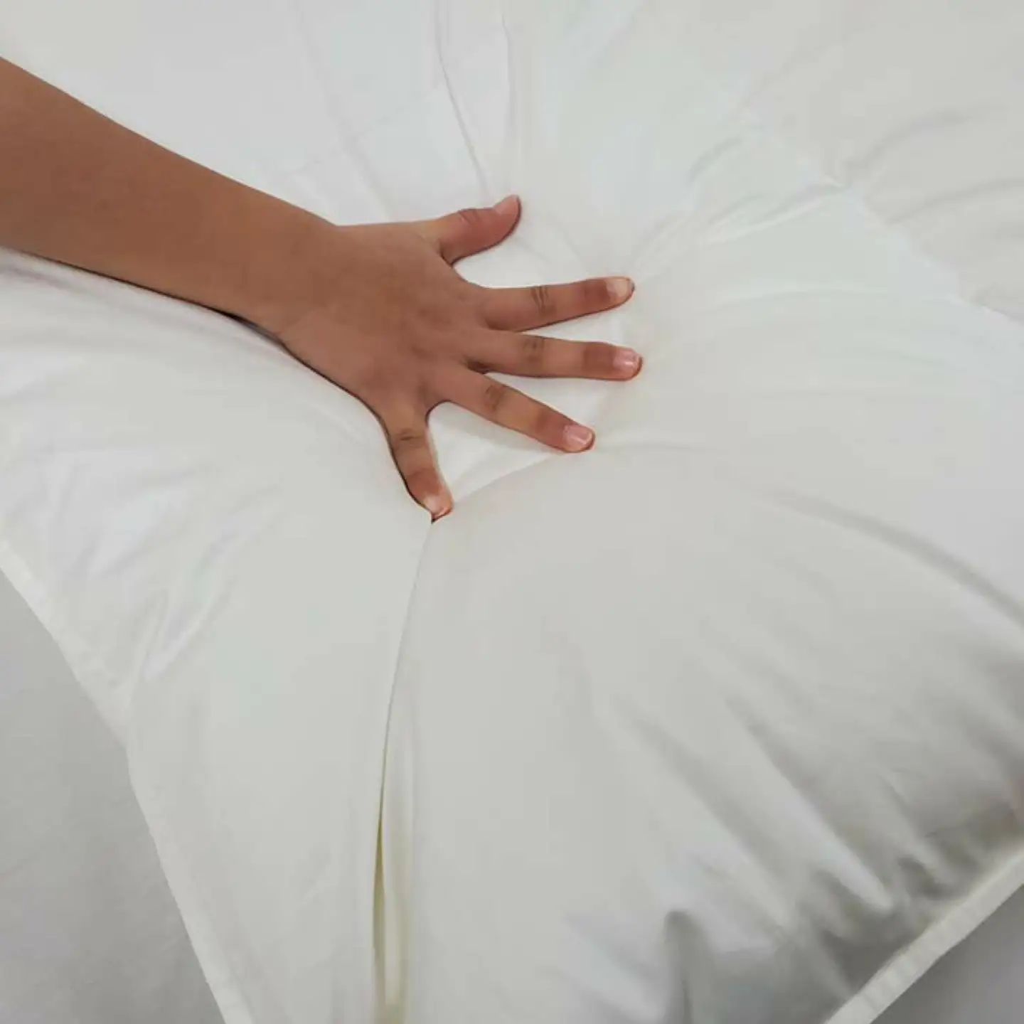 【羽毛掛け布団】 ダブル イングランド産ホワイトダウン９３％ CK058
